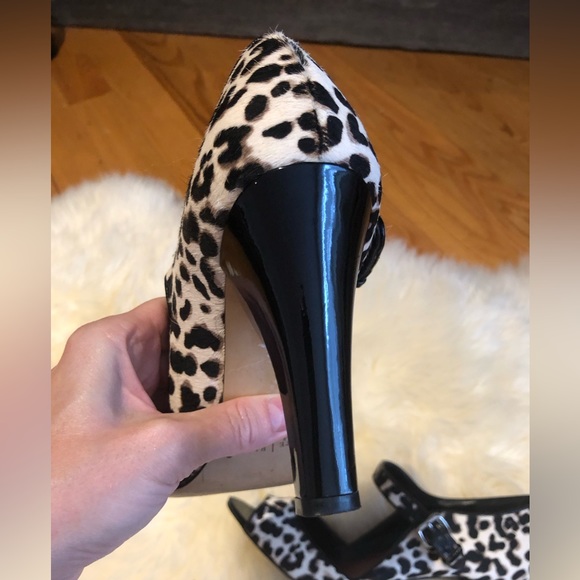 White House Black Market Ryan Animal Print Calf Hair Mary Jane Heels Pumps 9.5 - Picture 6 of 7
